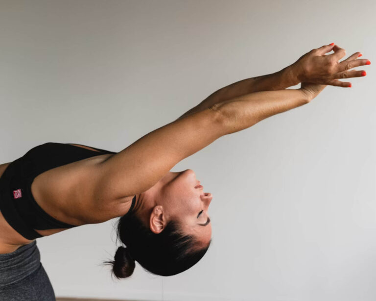 how_daily_yoga_can_improve_strength