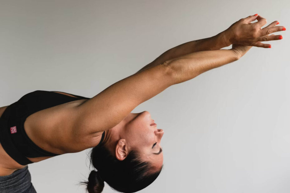 how_daily_yoga_can_improve_strength